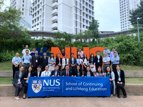 NUS合影_副本.jpg NUS合影_副本.jpg